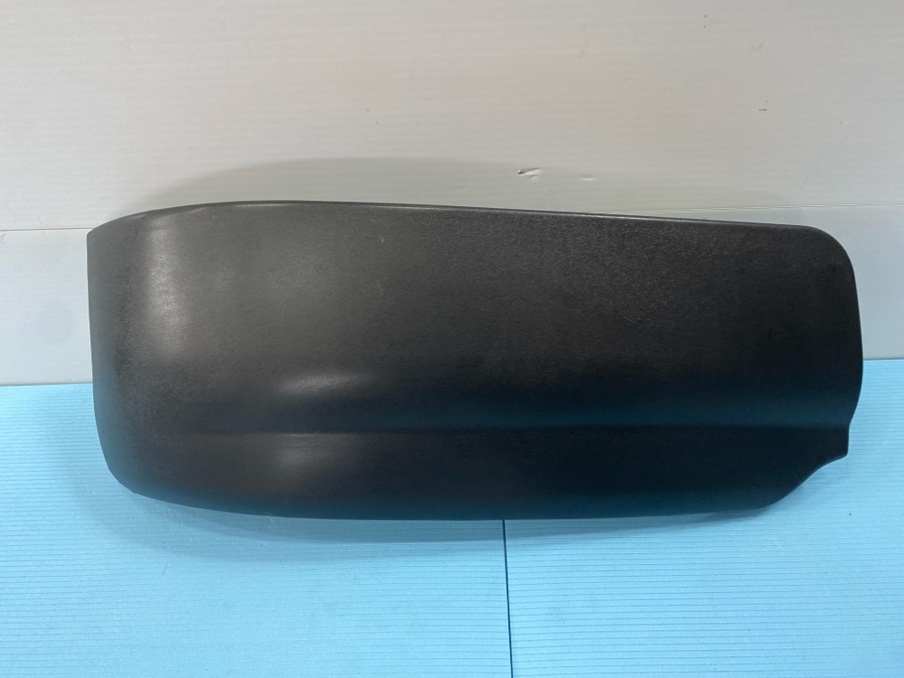 Накладка бампера MAN TGA LX, правая (без выступа)