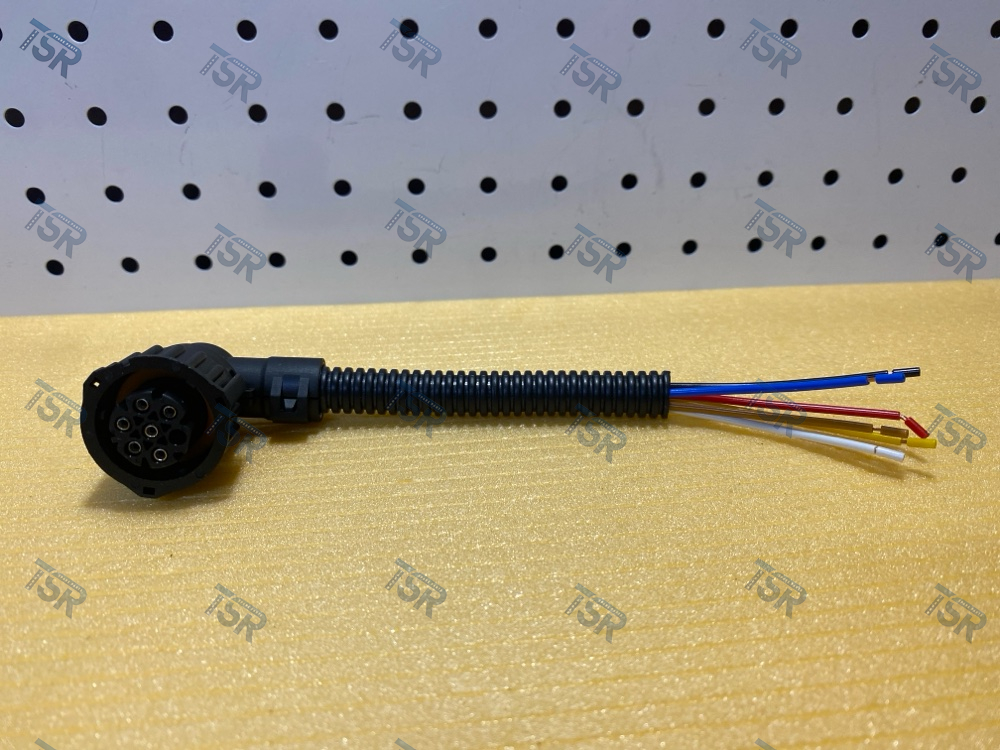 Провод с разъёмом АМР угловой 6- конт. 20см