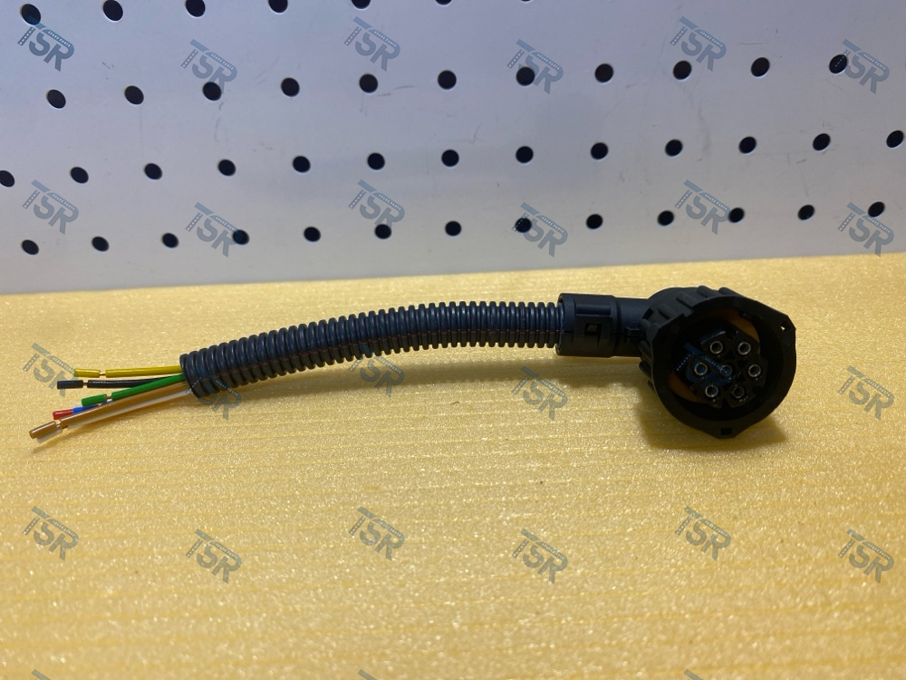 Разъем фонаря тип AMP с проводом угловой 7контактов