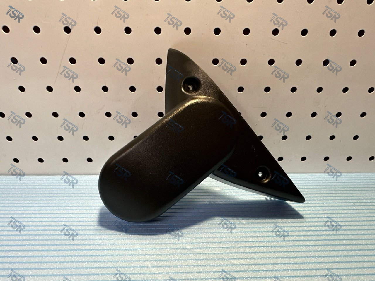 Крышка кронштейна зеркала верхняя левая