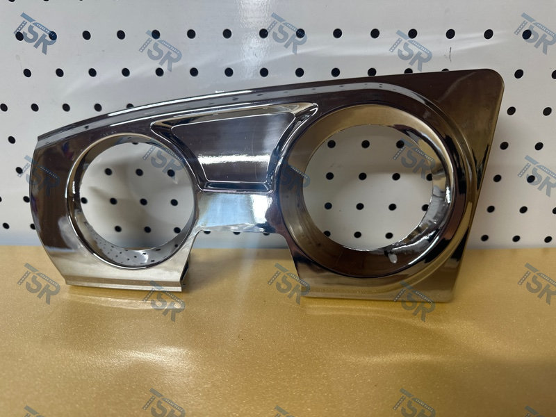 Накладка противотуманной фары левая