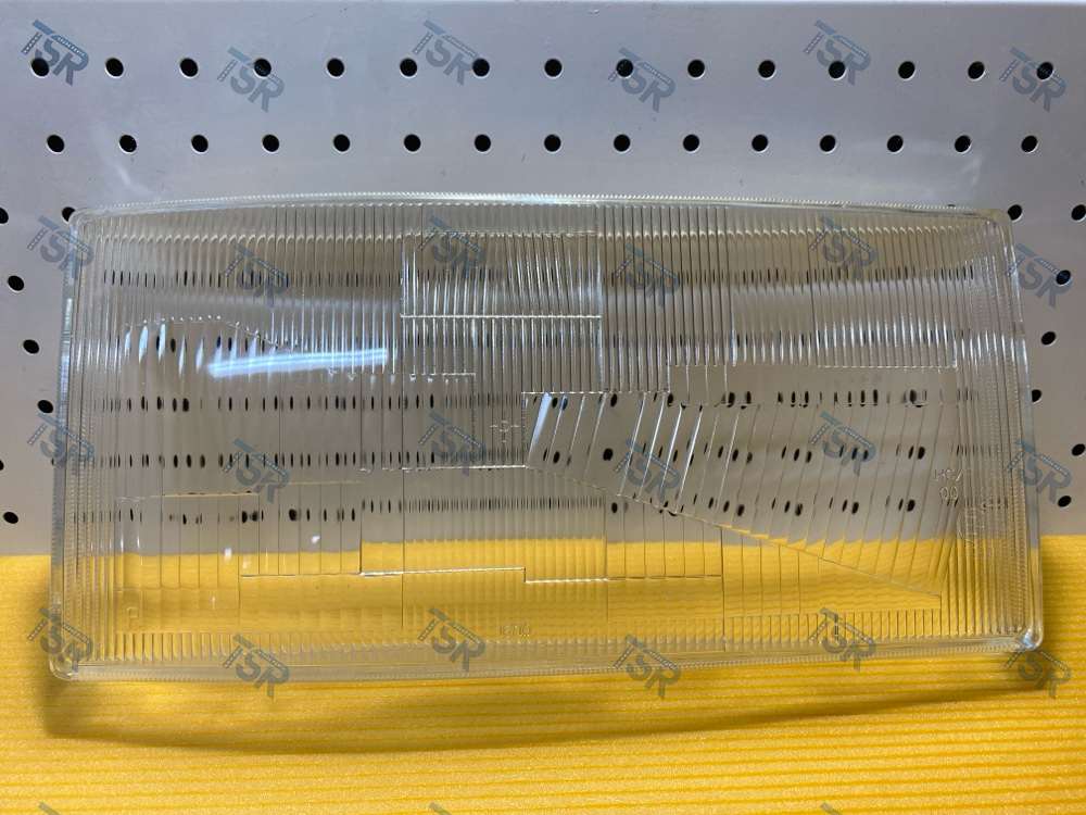 Стекло фары правое