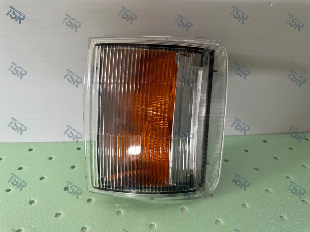 Фонарь указателя поворота левый