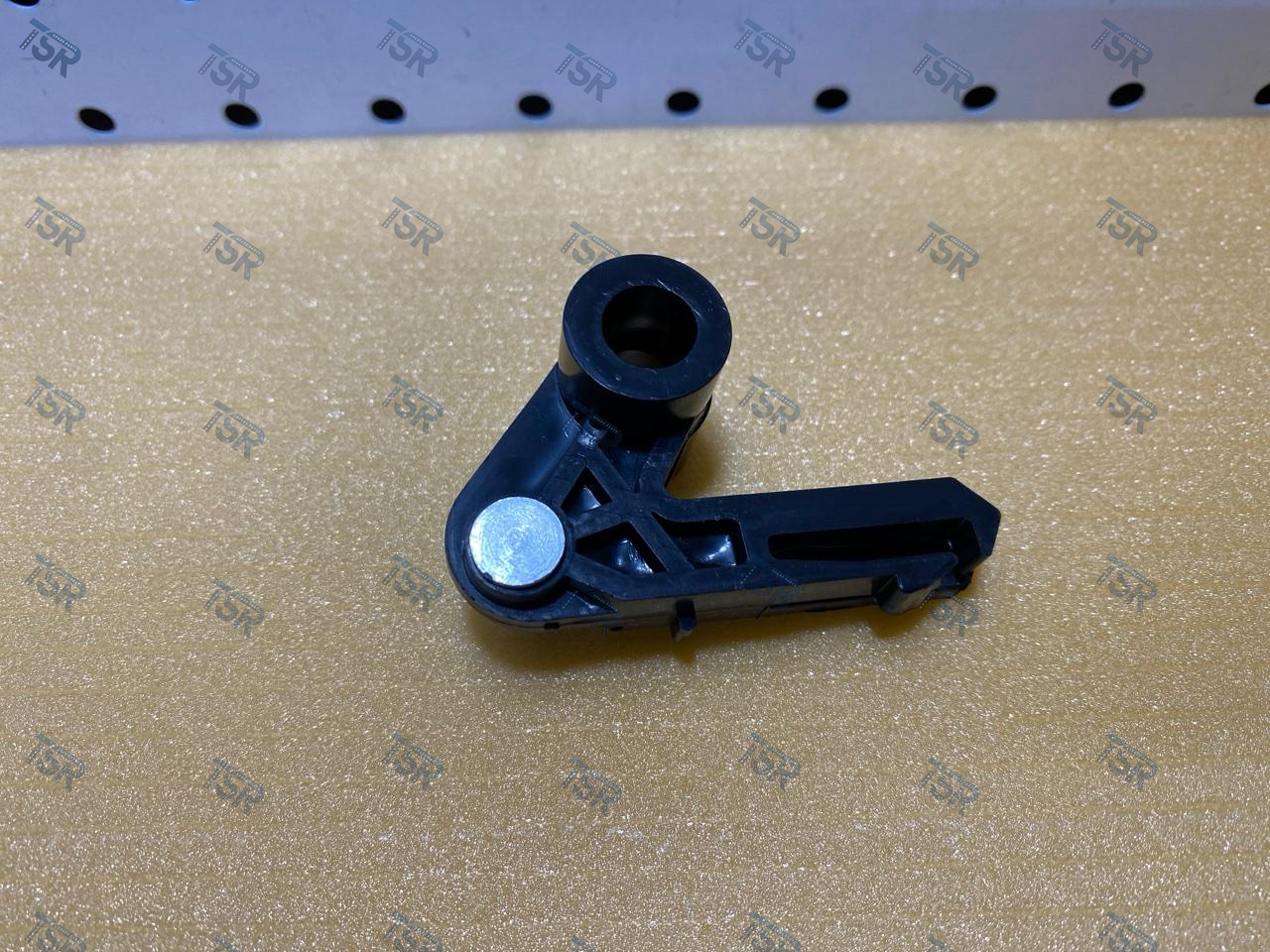 Кронштейн ручки двери