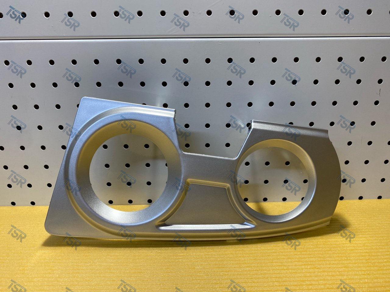 Рамка противотуманной фары