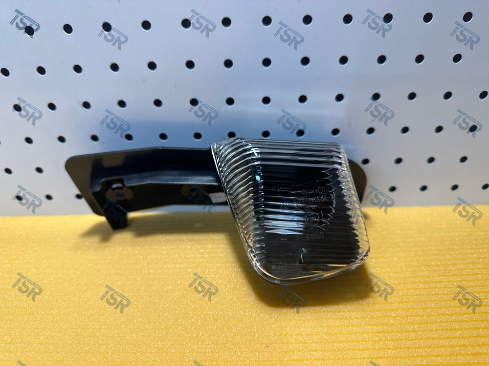 Фонарь боковой правый