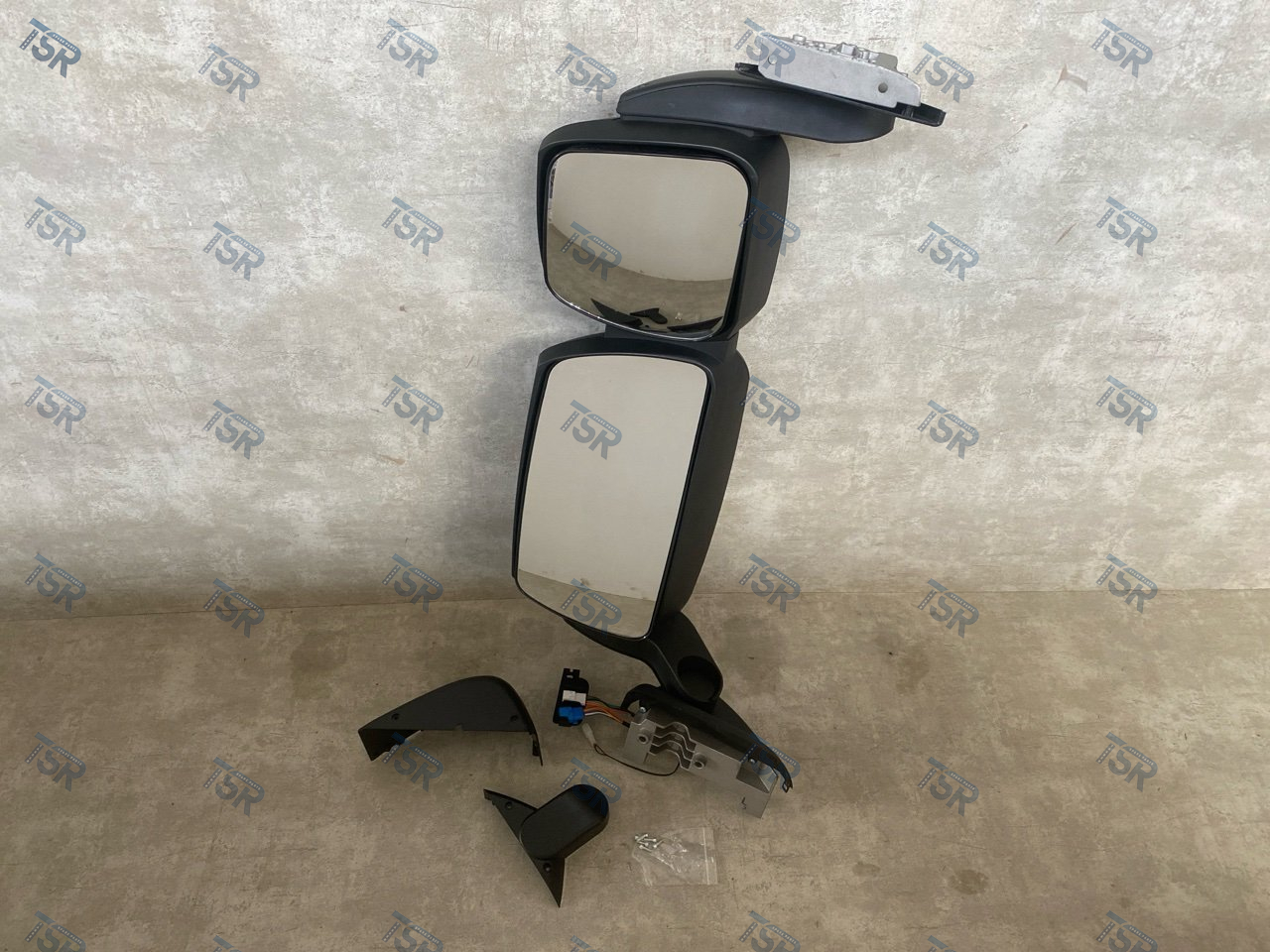 Зеркало заднего вида