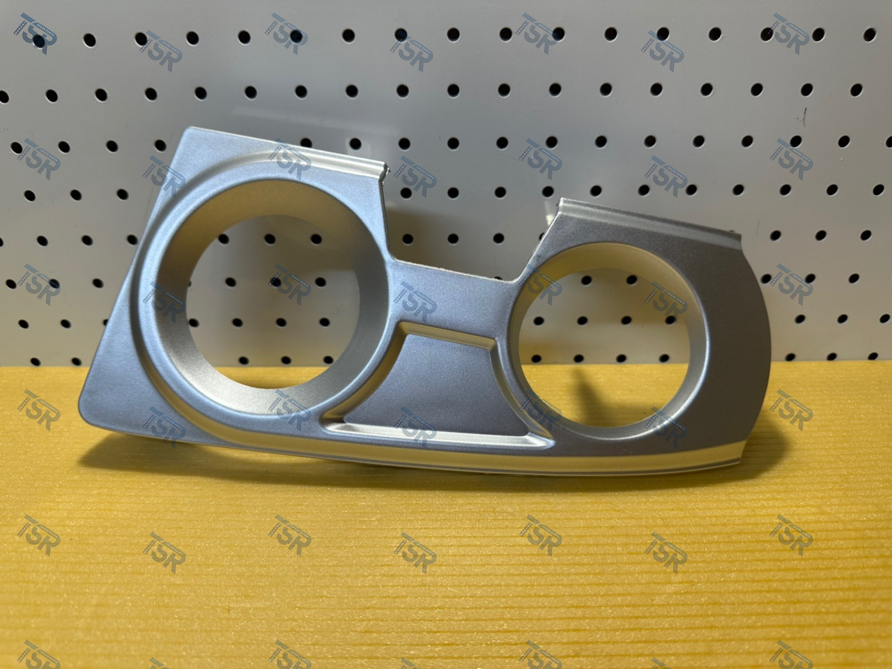 Рамка противотуманной фары