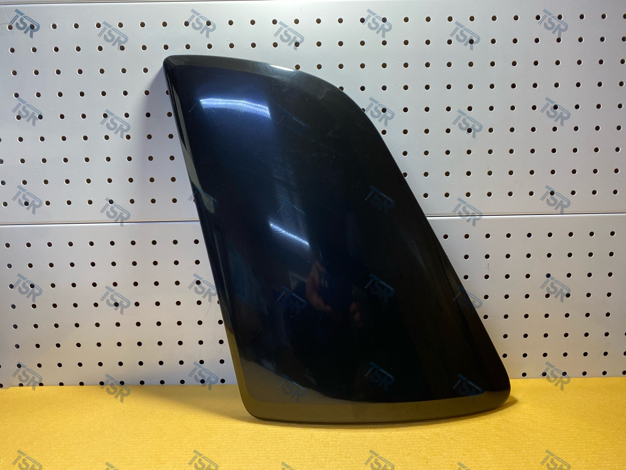 Дефлектор кабины правый