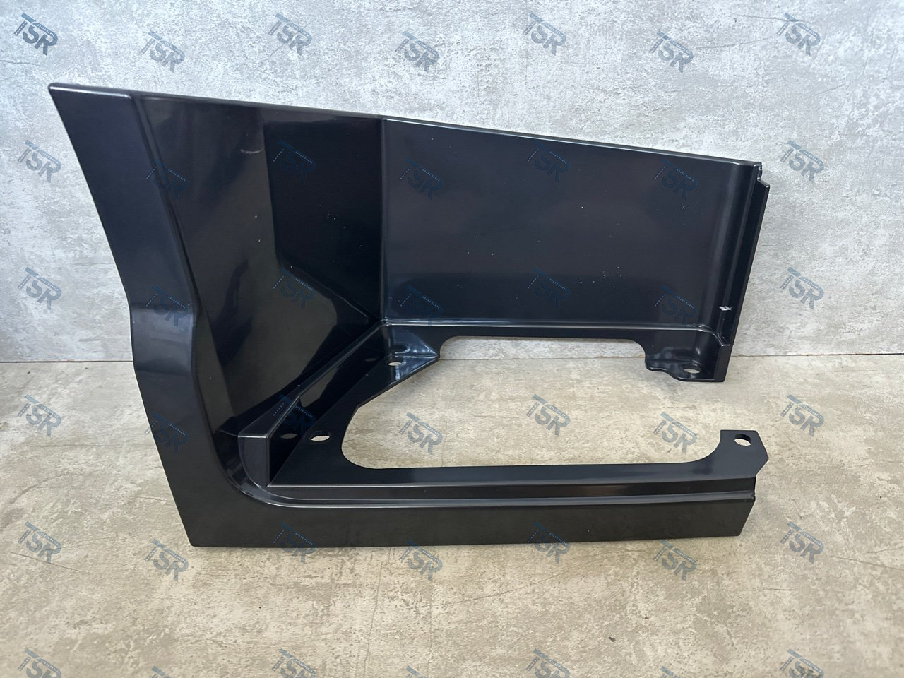 Подножка нижняя правая