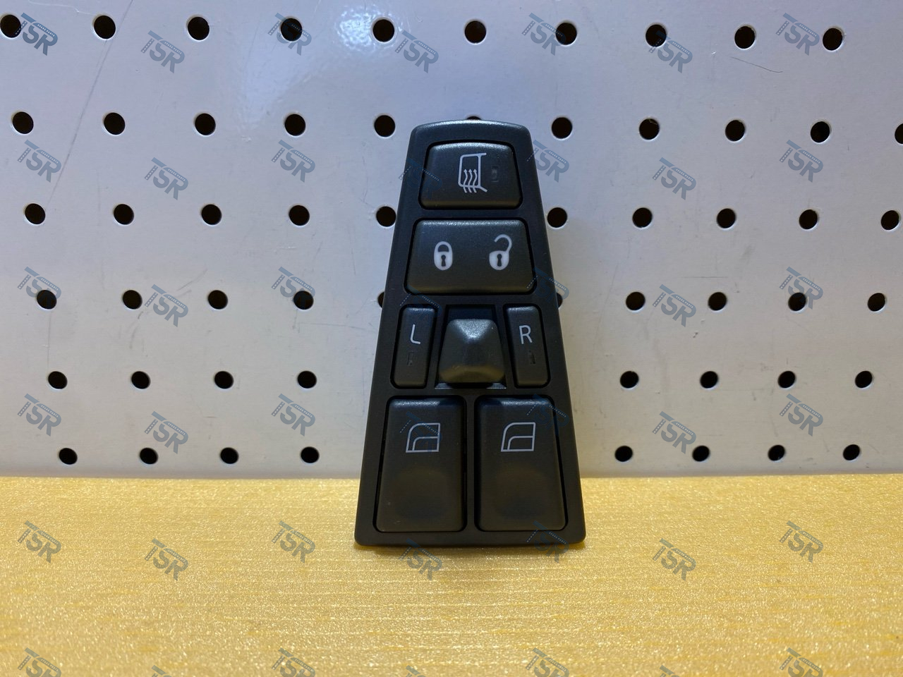 Блок кнопок управления левой двери