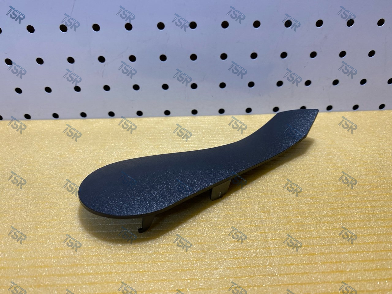 Крышка корпуса зеркала правого