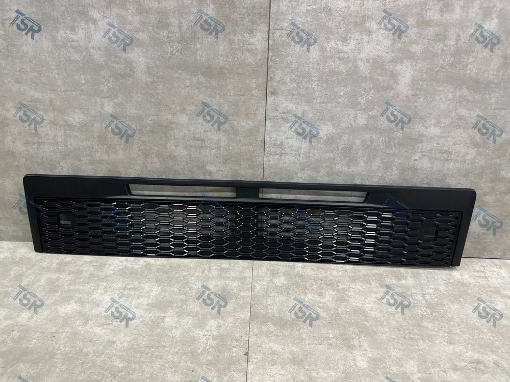 Решетка капота