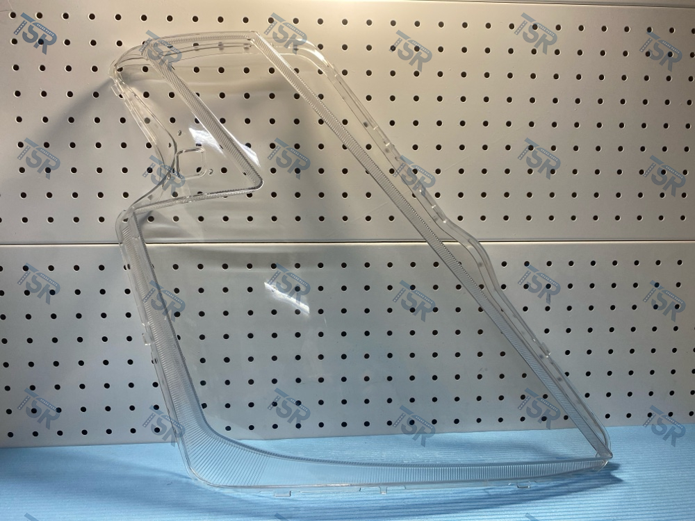 Стекло фары правое