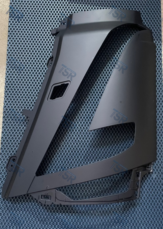 Облицовка фары левая