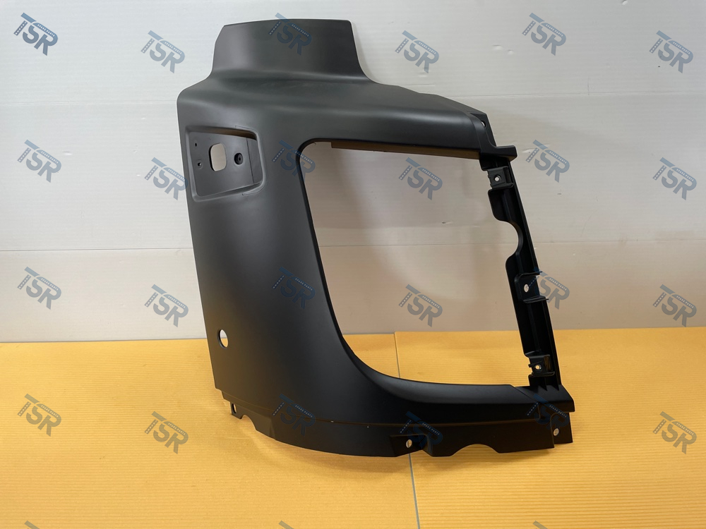 Облицовка фары правая Volvo FMX