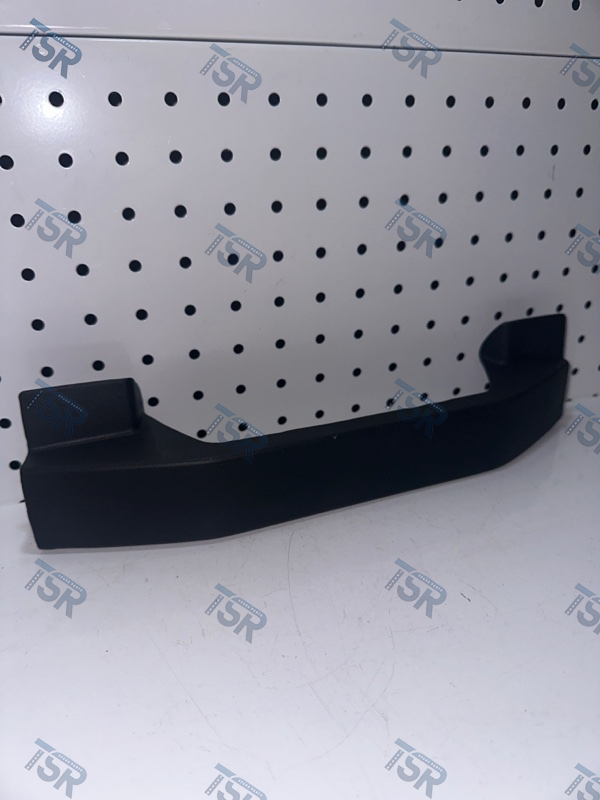 Крышка ручки панели правая