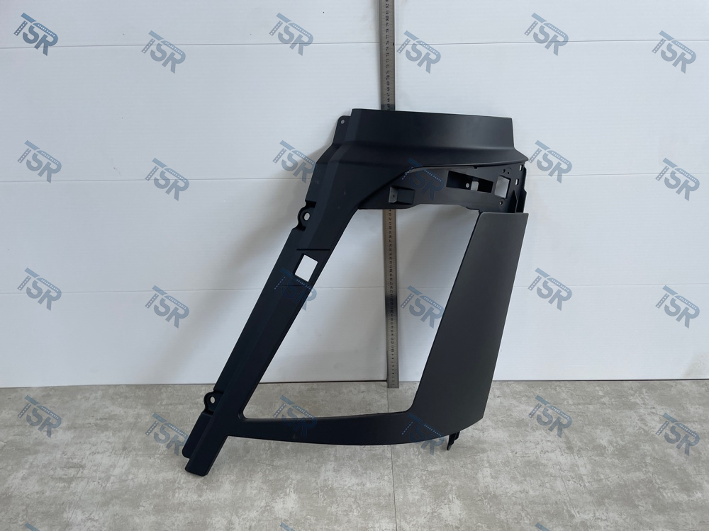 Облицовка фары левая