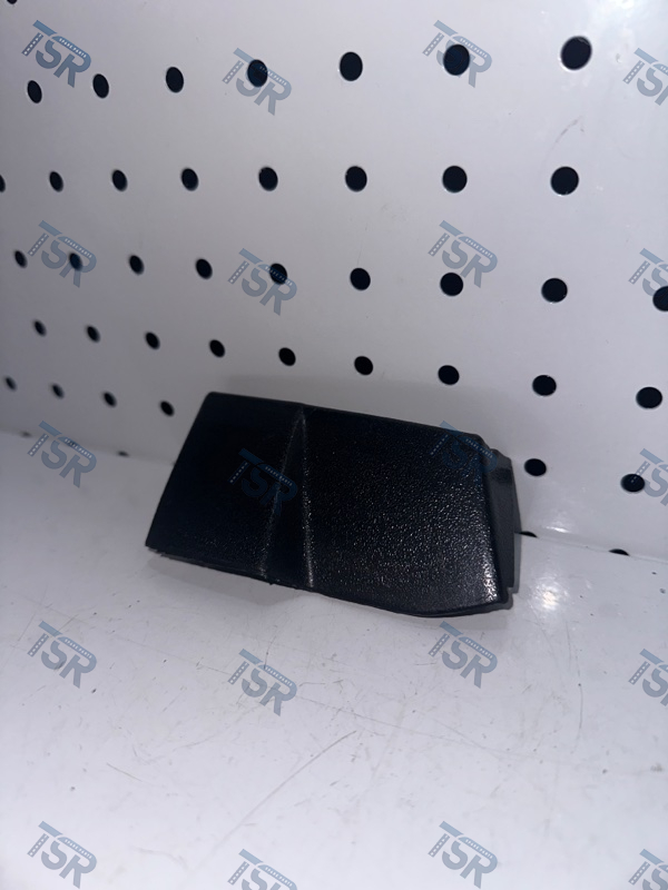 Накладка облицовки фары левая