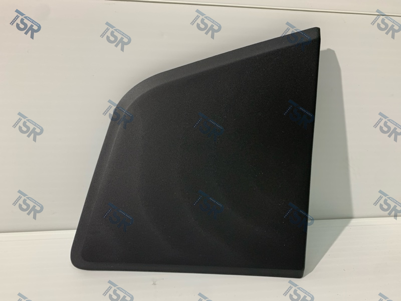 Заглушка решетки радиатора