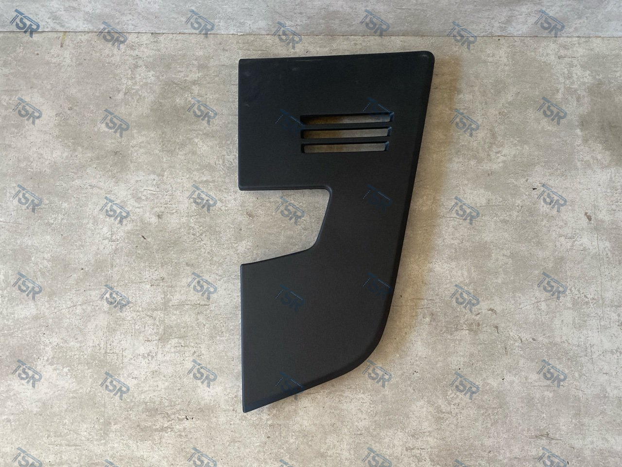 Заглушка решетки радиатора