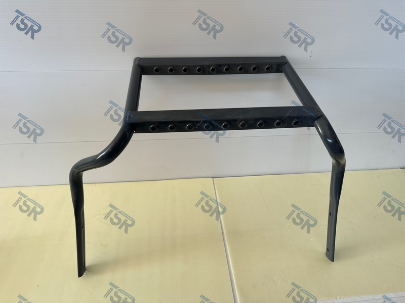 Подножка за кабиной левая