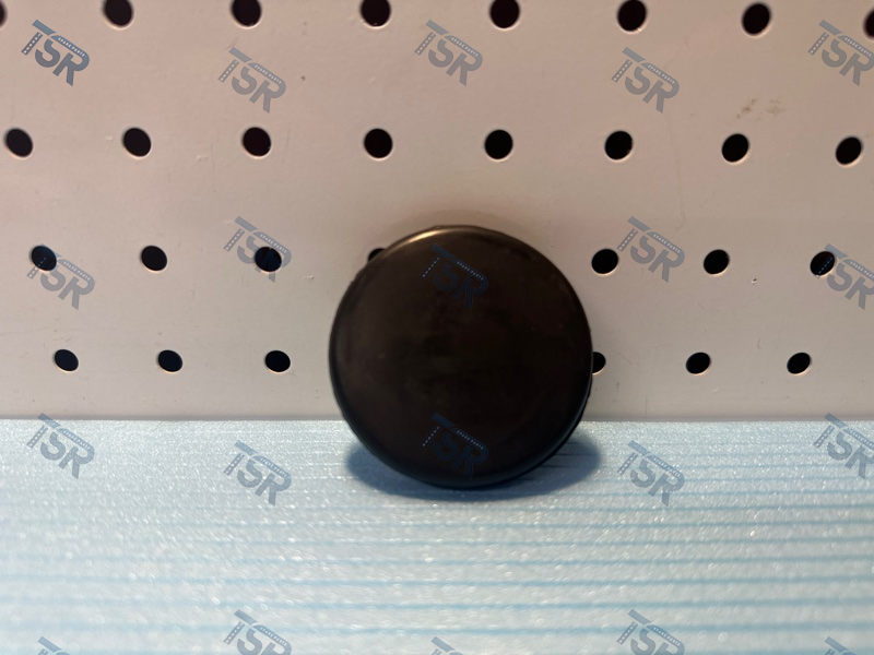 Заглушка кронштейна заднего крыла