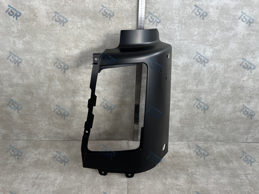 Облицовка фары левая