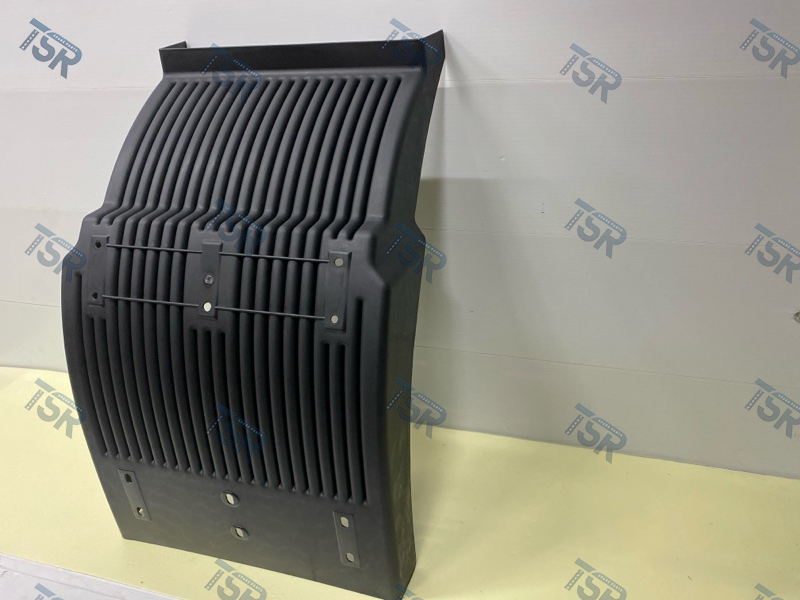 Крыло переднее, задняя часть