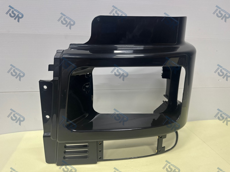 Рамка фары левая