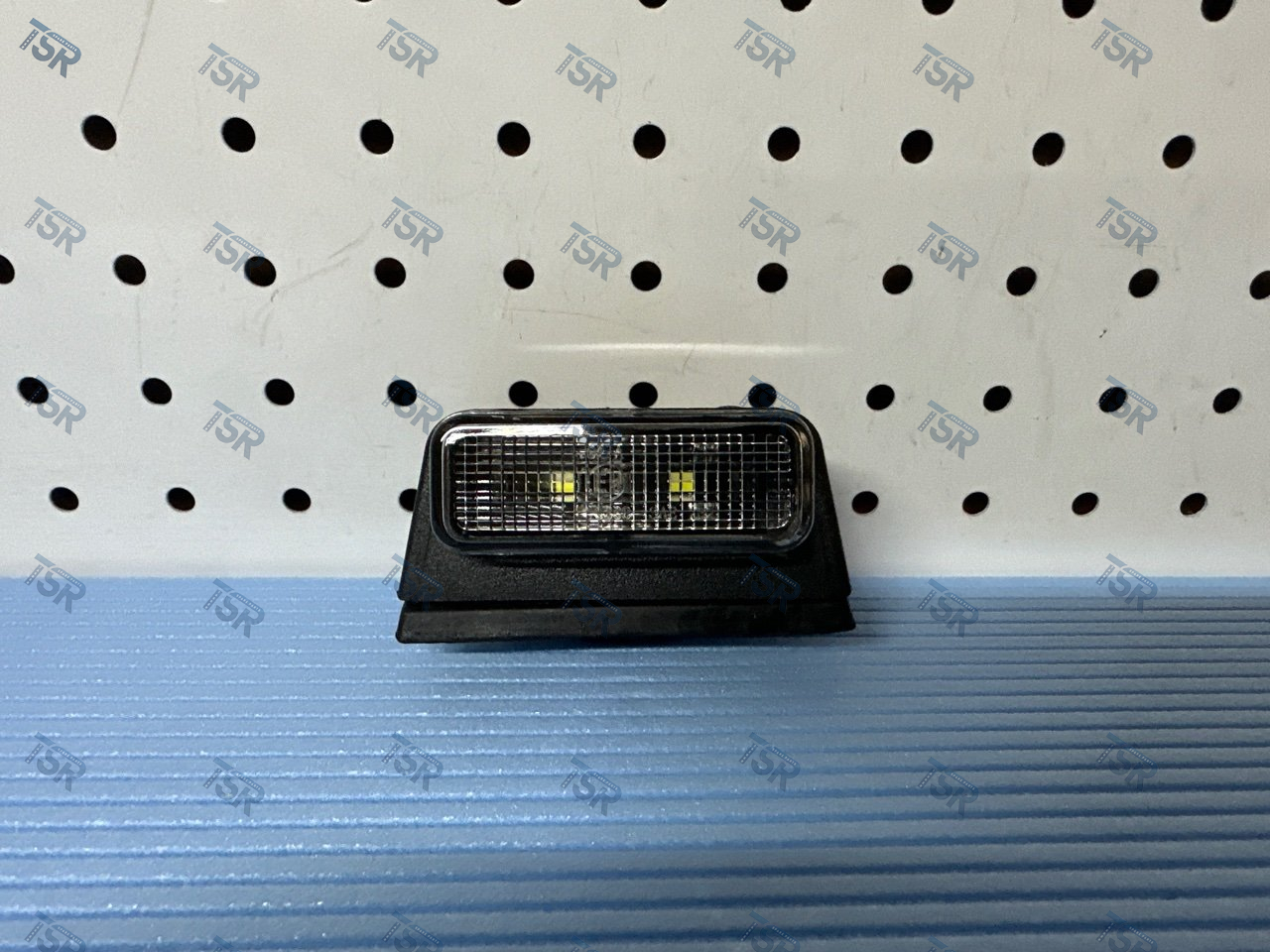 Фонарь габаритный на крышу