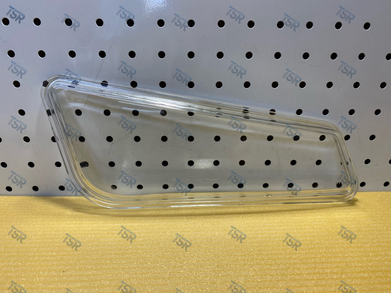 Стекло фары противотуманной правое