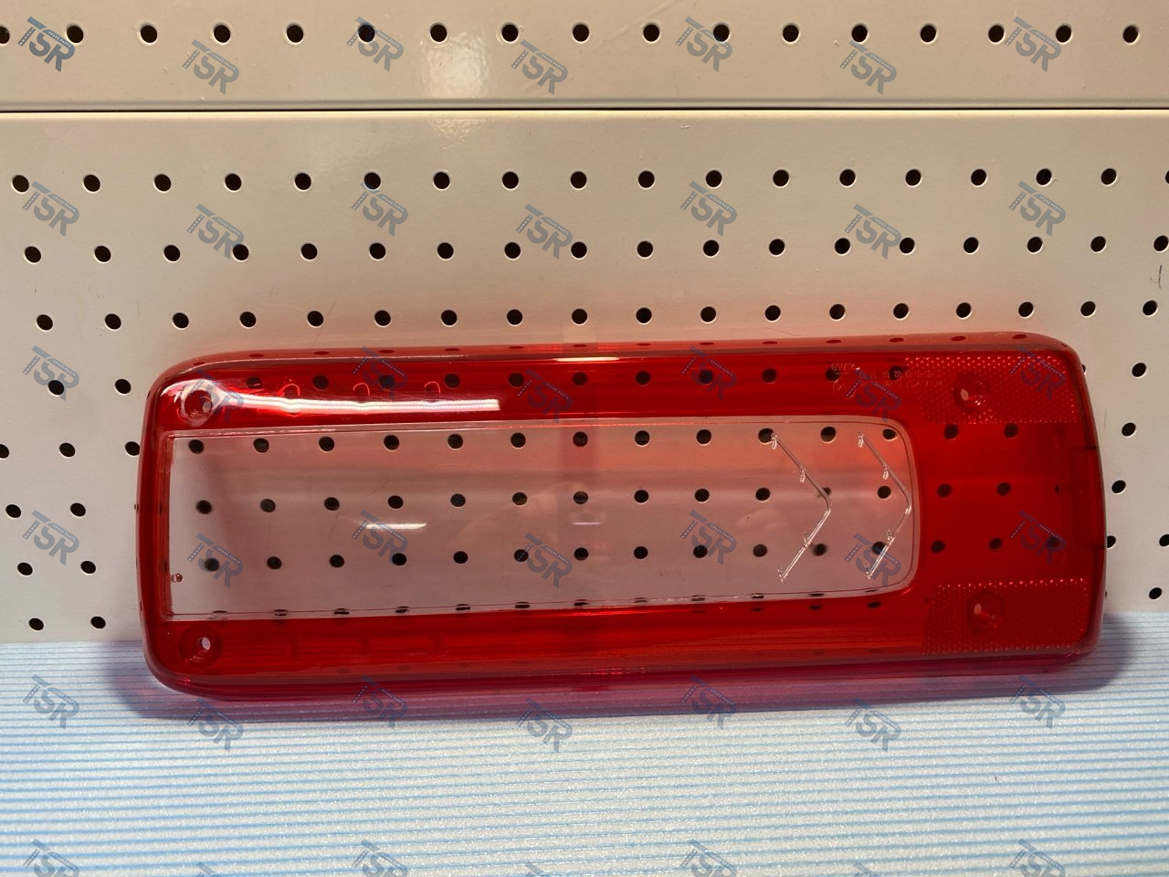 Стекло заднего фонаря