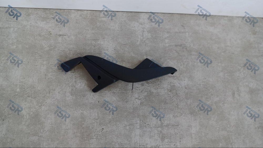 Дефлектор кабины правый