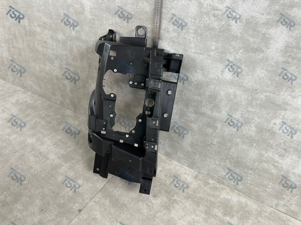 Корпус фары правый