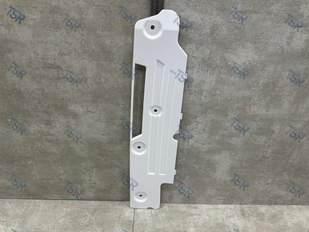 Панель фары защитная левая