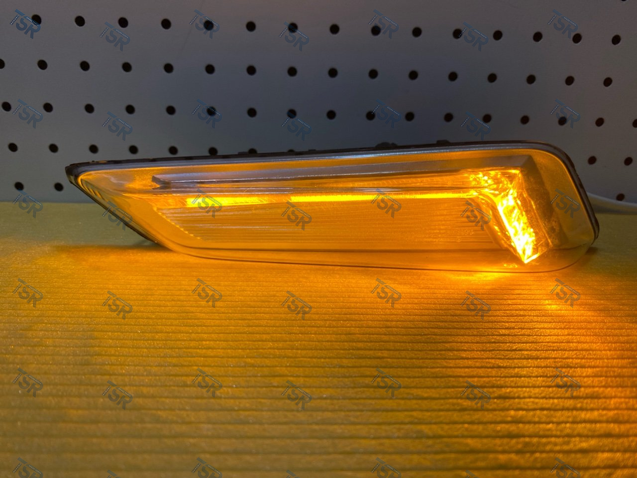 Повторитель поворота правый