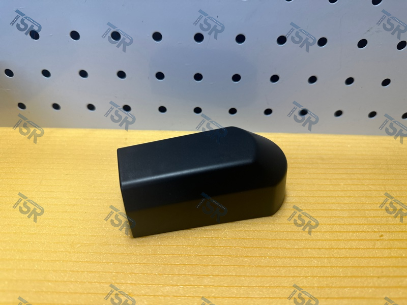 Крышка поводка стеклоочистителя