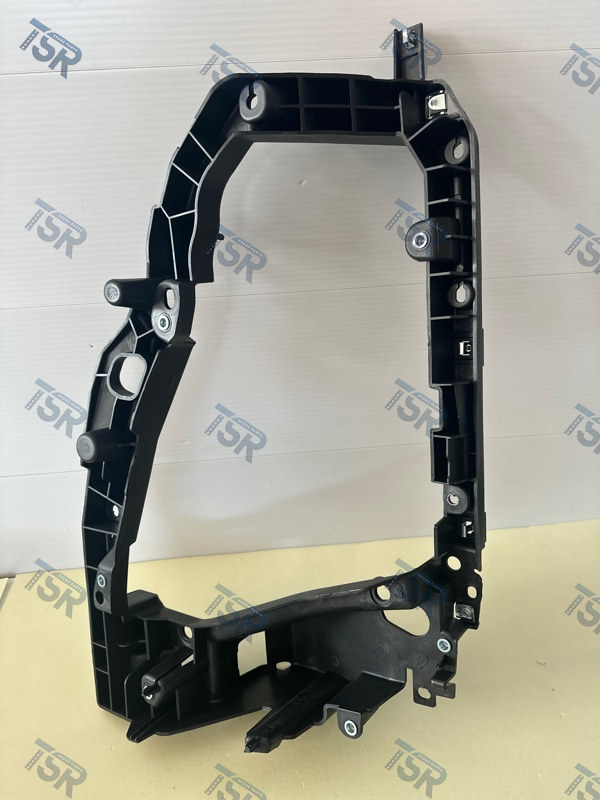 Кронштейн фары левый