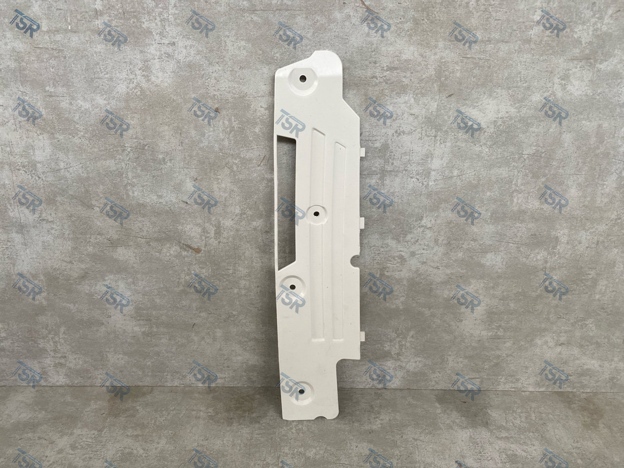 Планка под фару левая