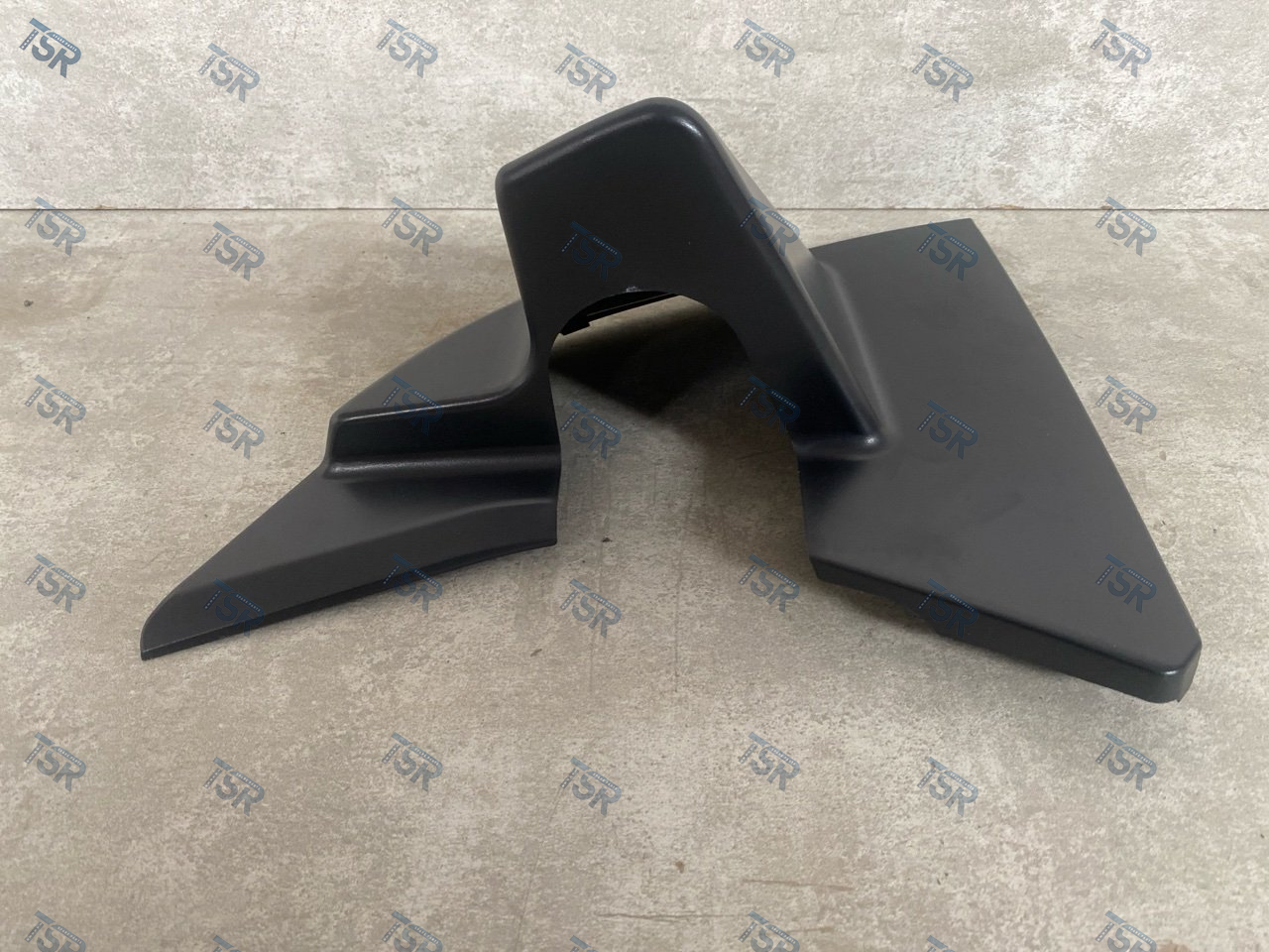 Крышка зеркала нижняя