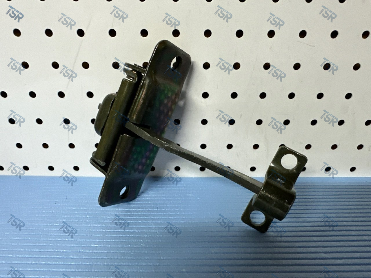 Ограничитель двери