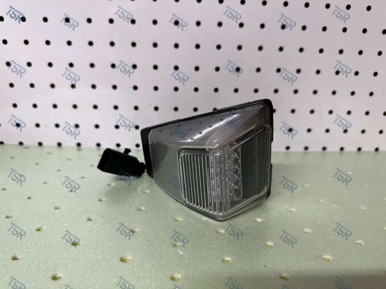 Указатель поворота левый