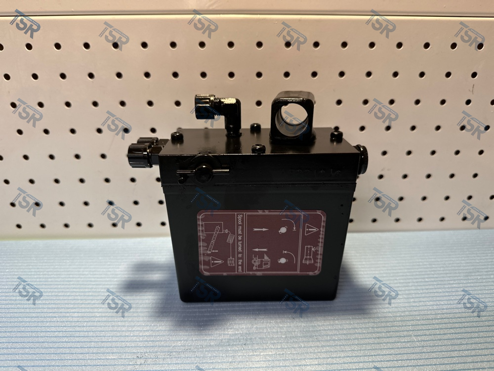 Насос подъема кабины