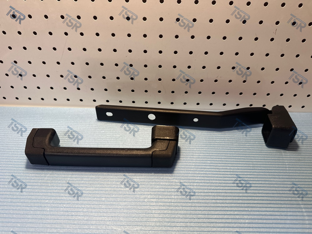 Ручка капота правая