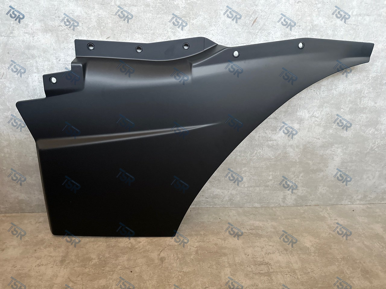 Накладка двери левая