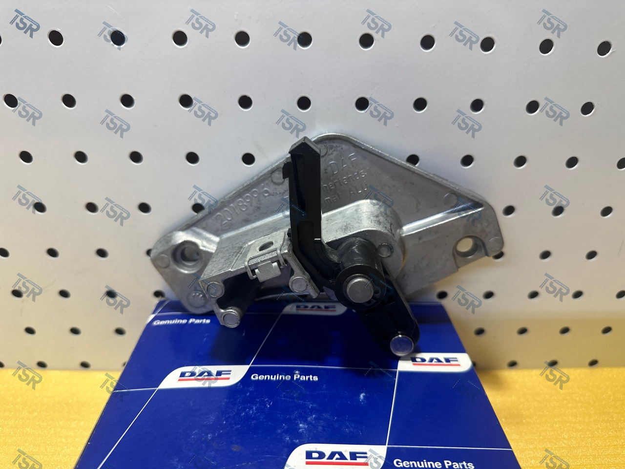 Механизм открывания двери