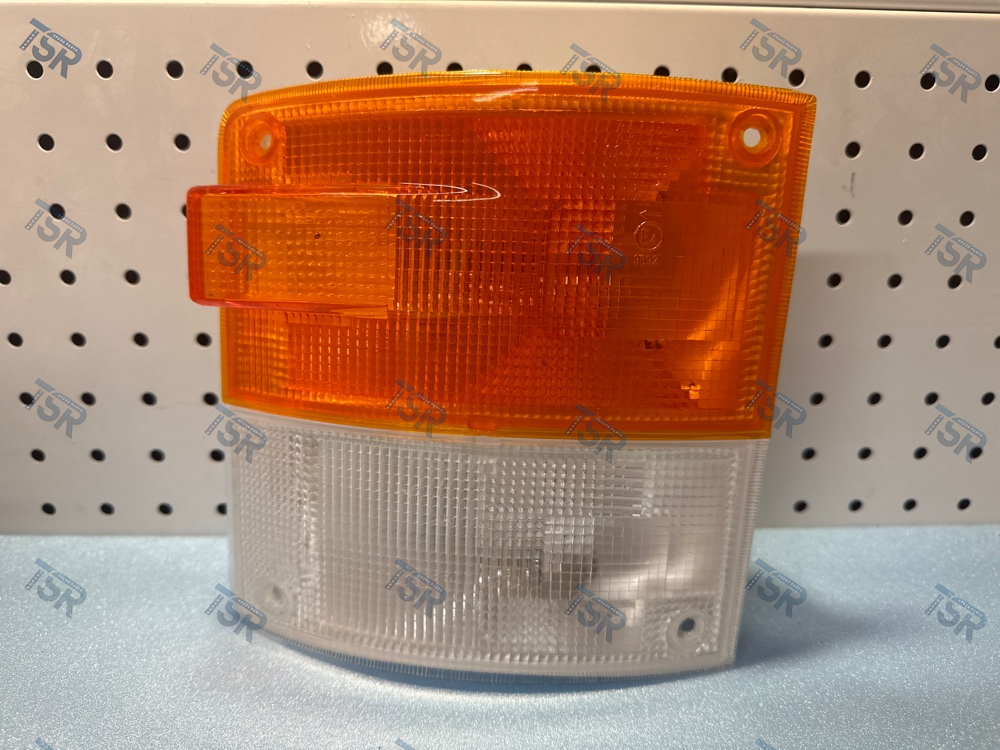 Фонарь указателя поворота правый