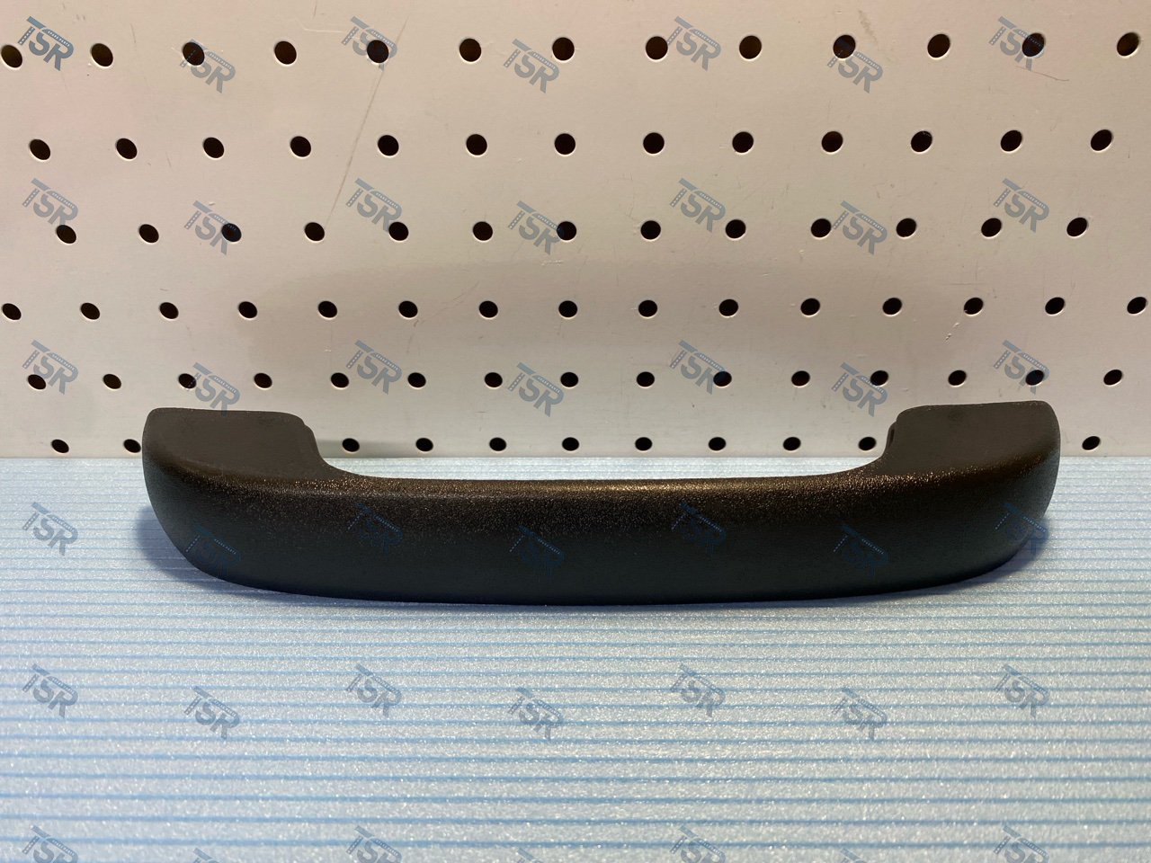 Крышка ручки капота