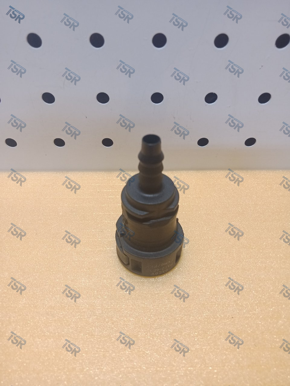 Штуцер топливный